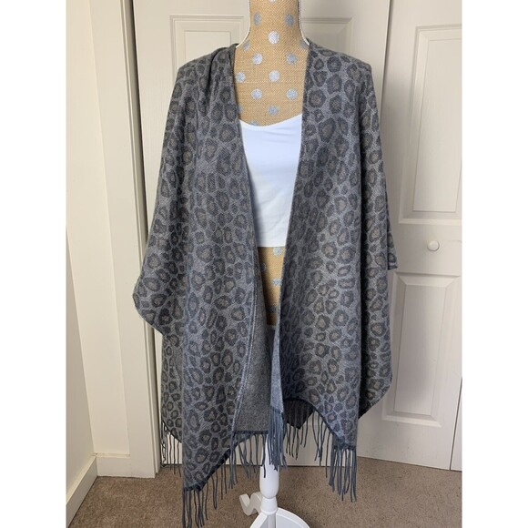 Woolrich Womens Open Front Sleeveless Leopard Print Shawl Frail Hem One Size - Picture 1 of 9